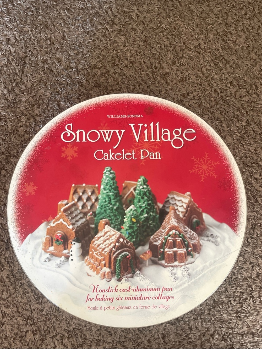 Williams Sonoma Snowy Village Cakelet Pan - Red